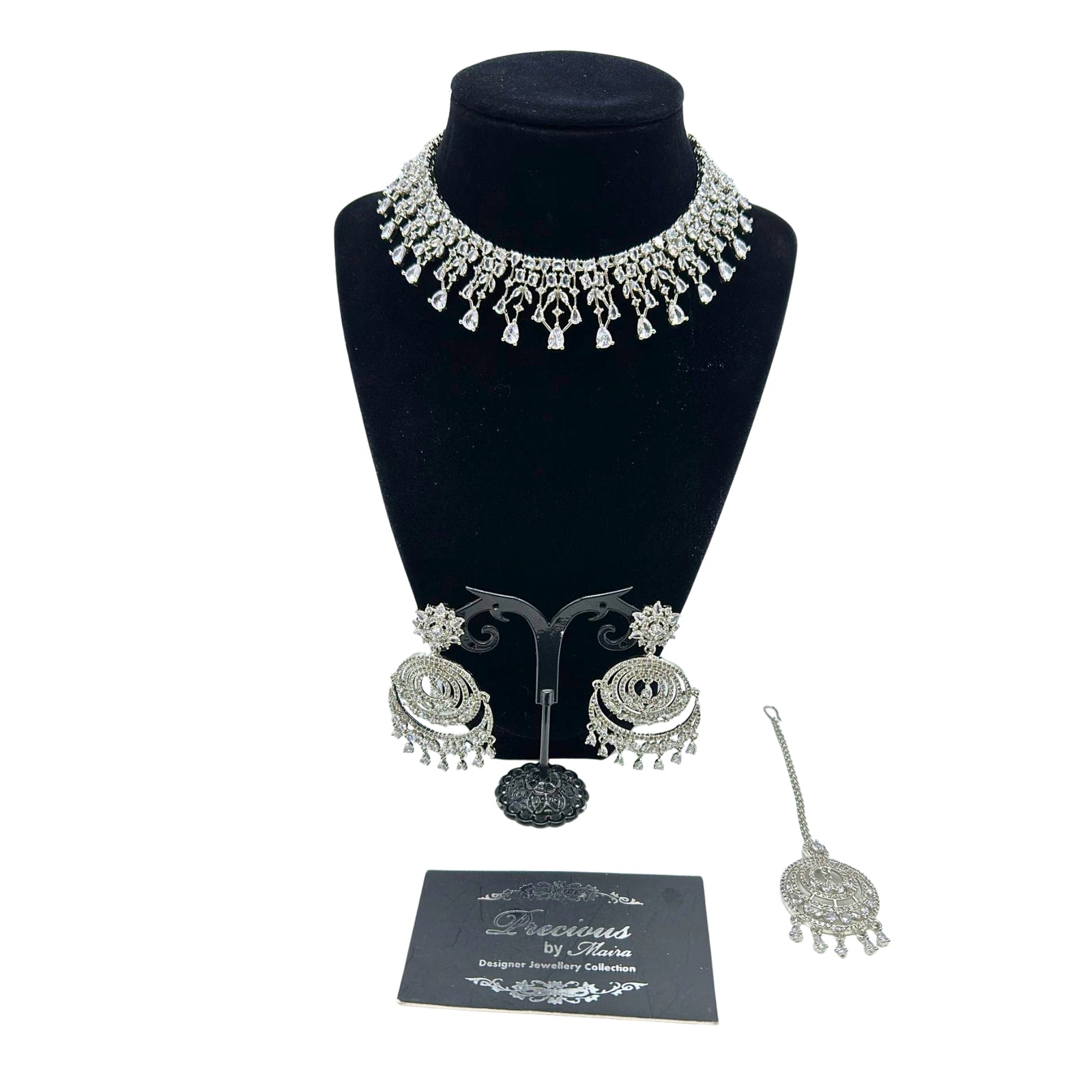Delicately Designed Jewelry Set silver