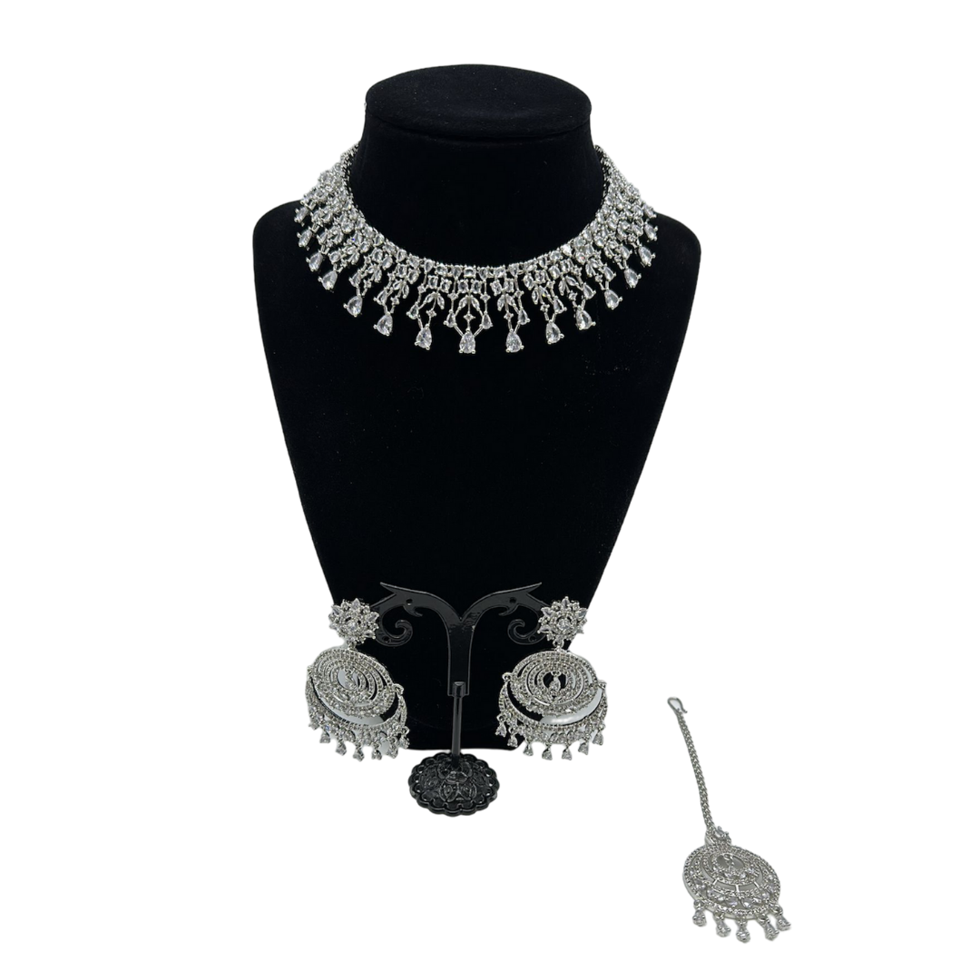 Delicately Designed Silver Jewelry Set