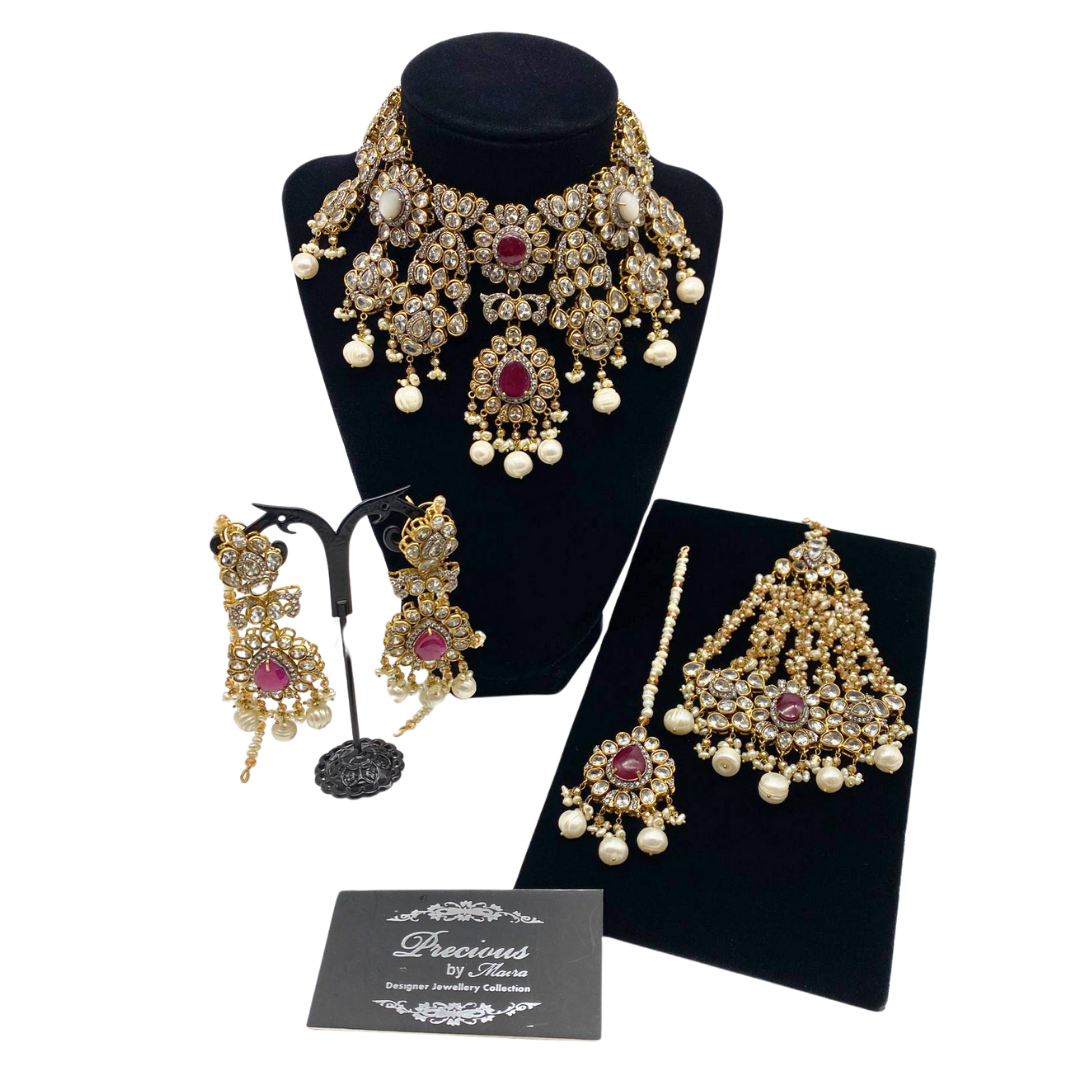 Gold Intricately designed polkee set